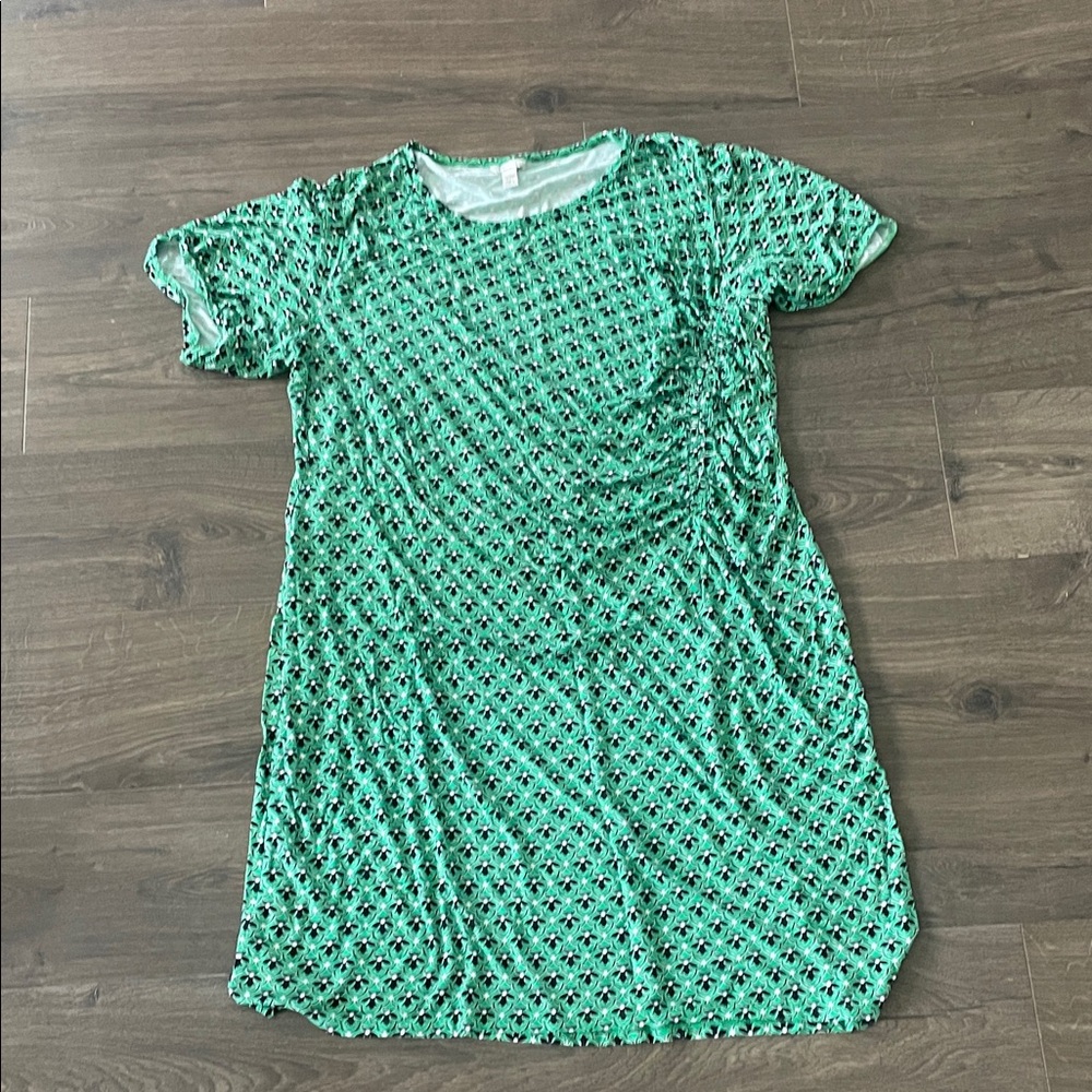 Women’s Cato Green and Black Floral Print T-Shirt Dress, Size 22/24W